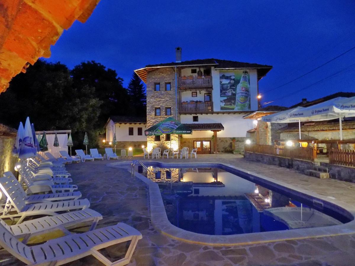 Yakovtsi Inn Bagian luar foto